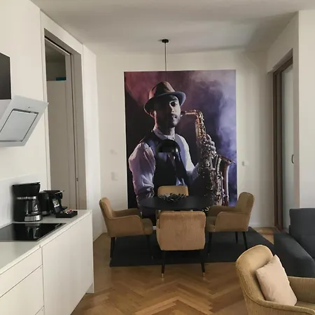 Modernes Am Neumarkt Appartement *