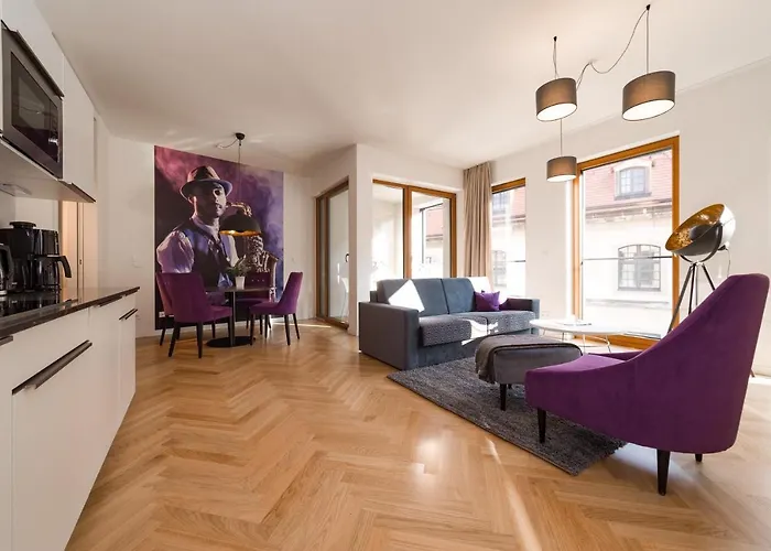 Modernes Am Neumarkt *