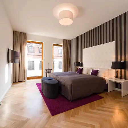 Modernes Am Neumarkt *